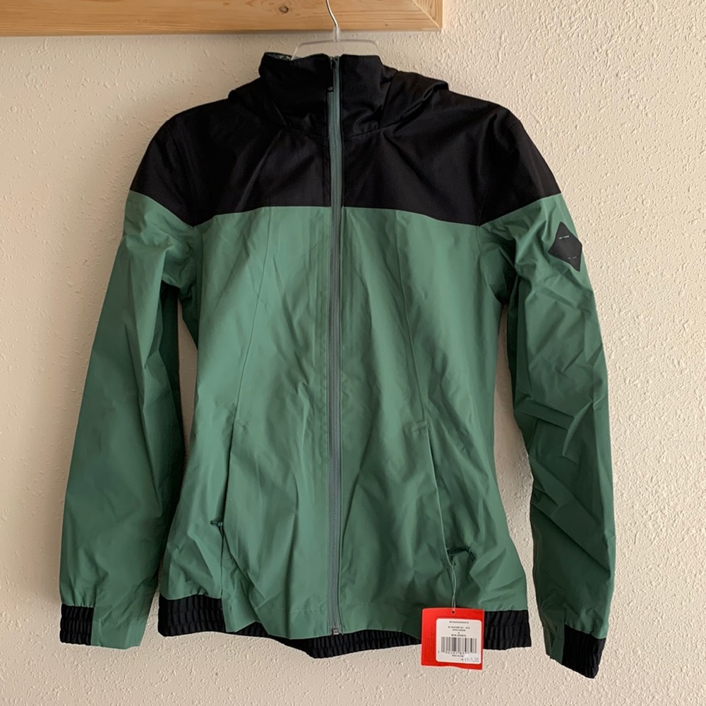 New Women’s Harlow Jacket North Face Green and Black Size Small